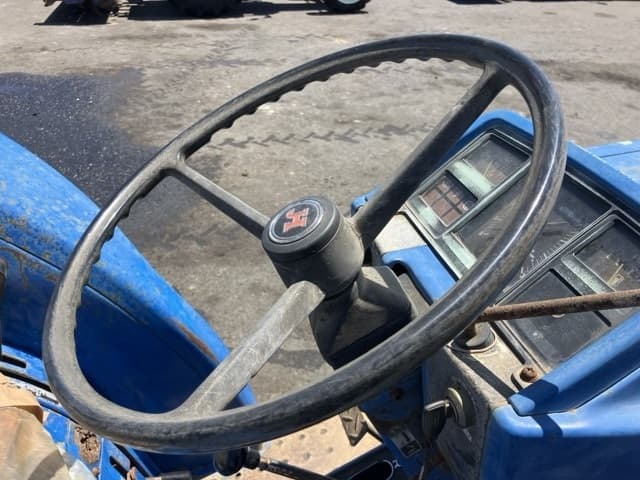 Tractor — Auction (lot 8457-1388)