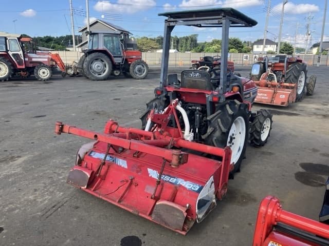 Tractor — Auction (lot 8457-1389)