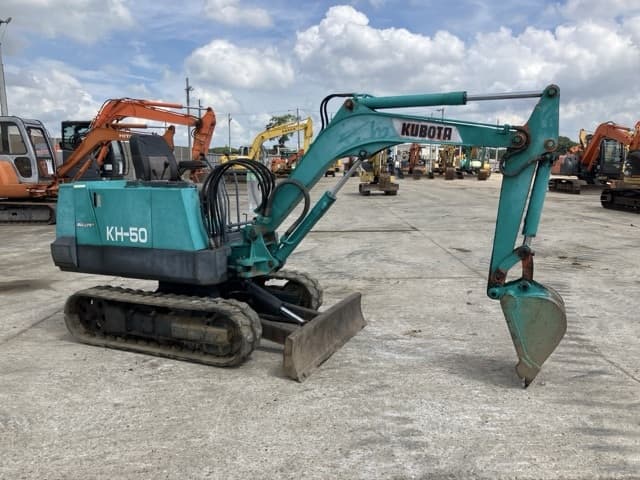 MINI EXCAVATOR — Auction (lot 8457-139)