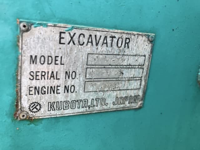 MINI EXCAVATOR — Auction (lot 8457-139)