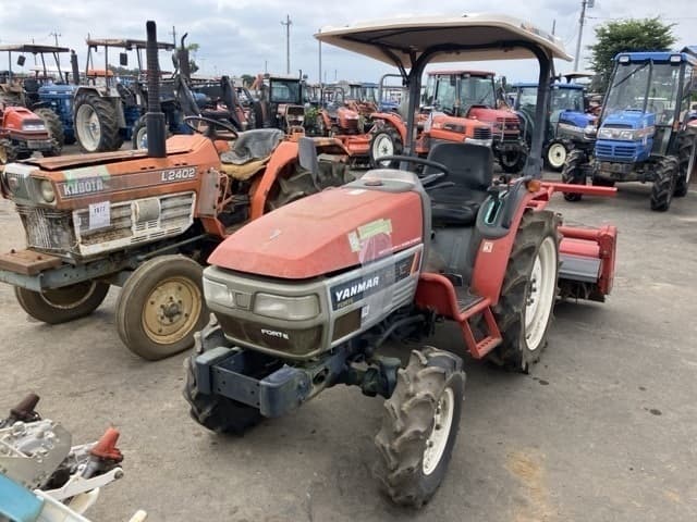 Tractor — Auction (lot 8457-1392)