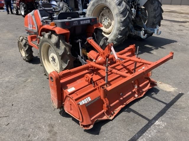 Tractor — Auction (lot 8457-1393)