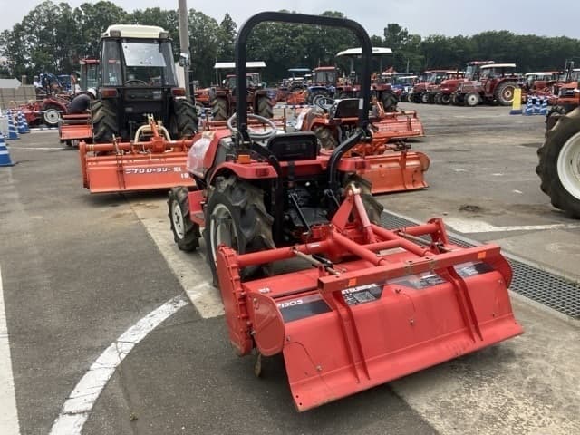Tractor — Auction (lot 8457-1394)