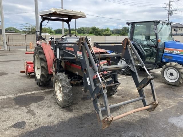 Tractor — Auction (lot 8457-1402)