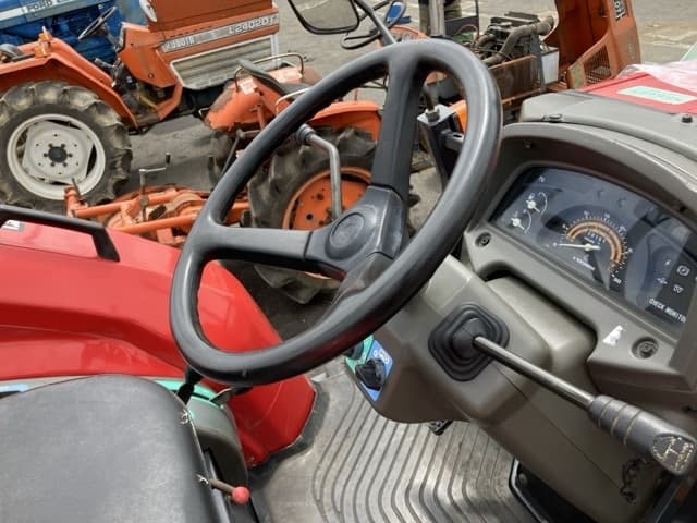 Tractor — Auction (lot 8457-1409)