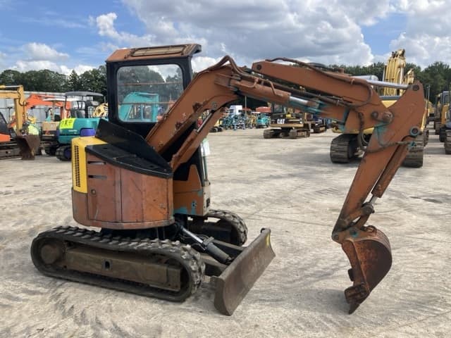MINI EXCAVATOR — Auction (lot 8457-141)