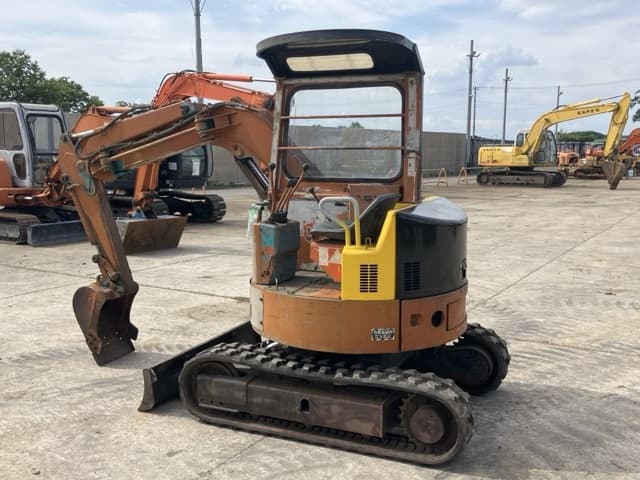 MINI EXCAVATOR — Auction (lot 8457-141)