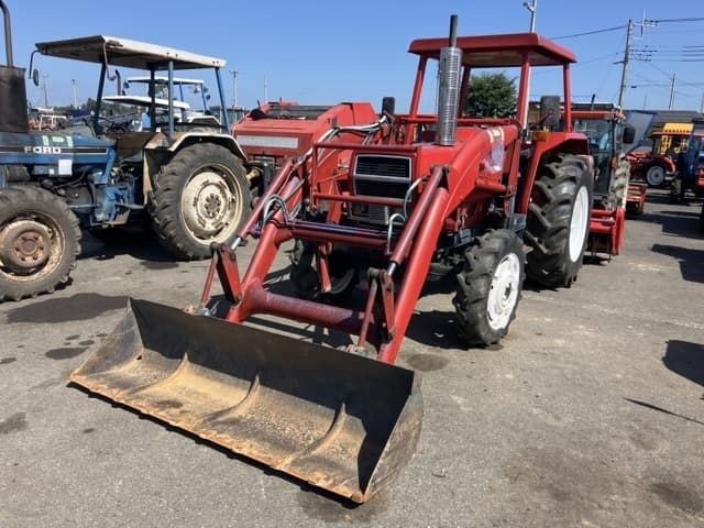 Tractor — Auction (lot 8457-1410)