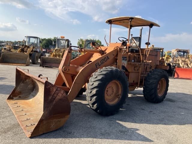 WHEEL LOADER — Auction (lot 8457-142)