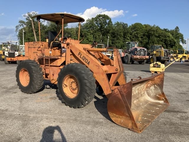 WHEEL LOADER — Auction (lot 8457-142)
