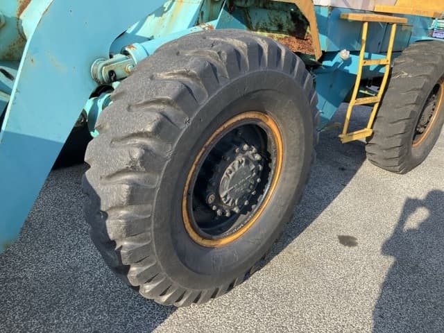 WHEEL LOADER — Auction (lot 8457-144)