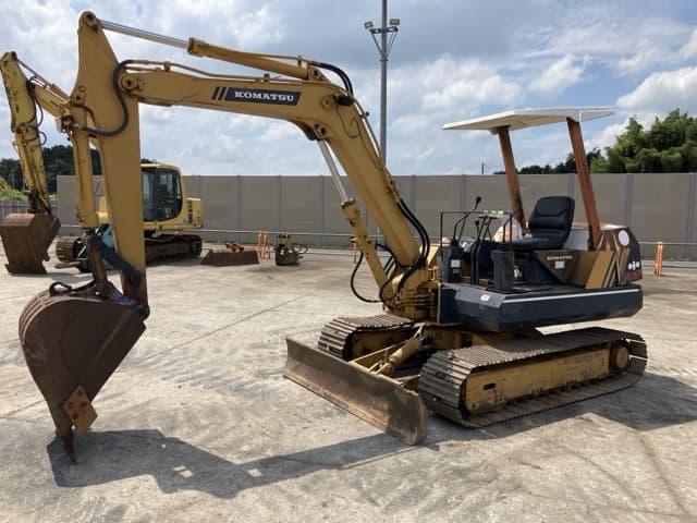 MINI EXCAVATOR — Auction (lot 8457-145)