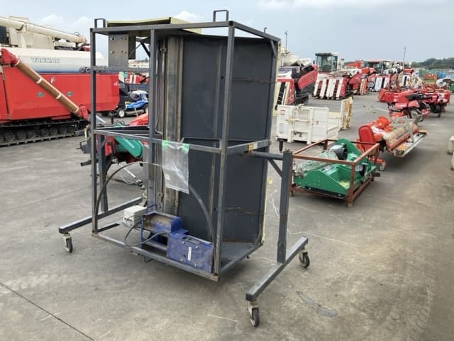 GRAIN CONTAINER — Auction (lot 8457-1502)