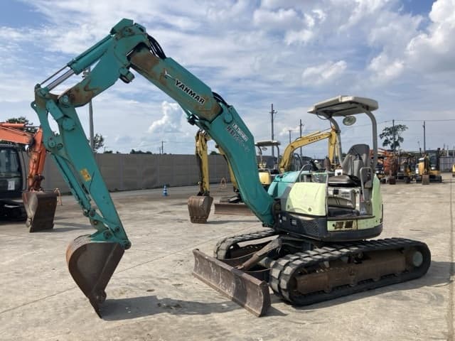 MINI EXCAVATOR — Auction (lot 8457-151)