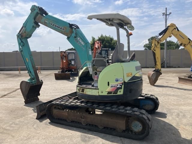 MINI EXCAVATOR — Auction (lot 8457-151)