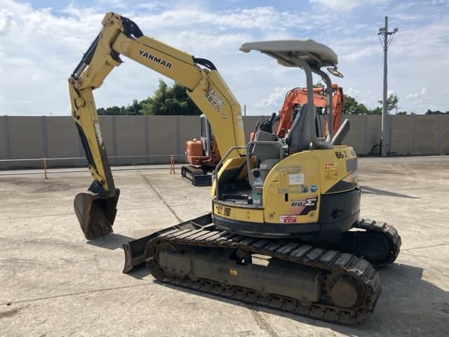 MINI EXCAVATOR — Auction (lot 8457-152)