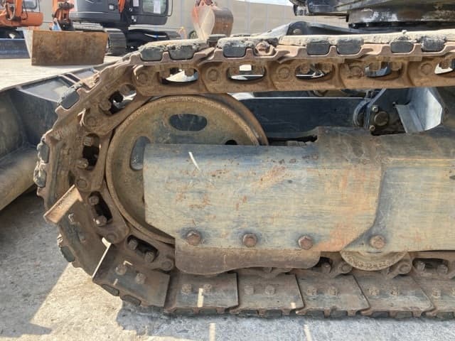 MINI EXCAVATOR — Auction (lot 8457-152)