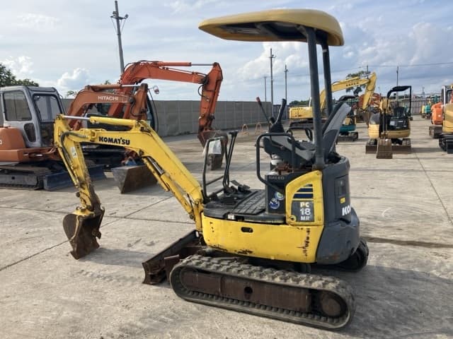 MINI EXCAVATOR — Auction (lot 8457-162)