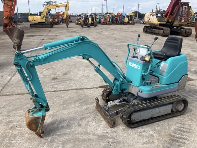 MINI EXCAVATOR — Auction (lot 8457-163)