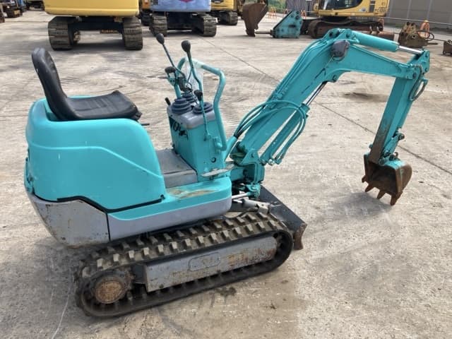 MINI EXCAVATOR — Auction (lot 8457-163)