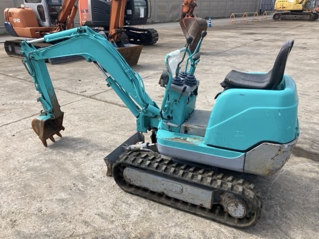 MINI EXCAVATOR — Auction (lot 8457-163)