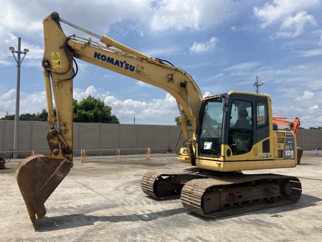 EXCAVATOR — Auction (lot 8457-165)