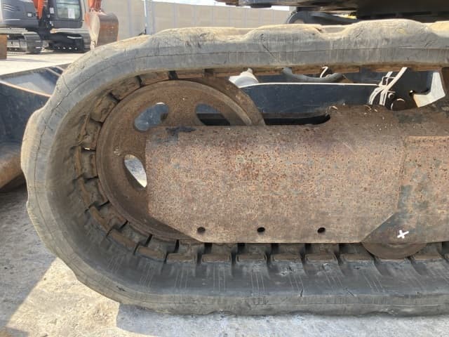 MINI EXCAVATOR — Auction (lot 8457-172)