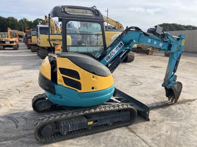 MINI EXCAVATOR — Auction (lot 8457-174)
