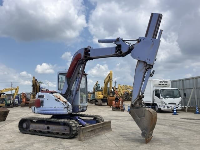 EXCAVATOR — Auction (lot 8457-18)
