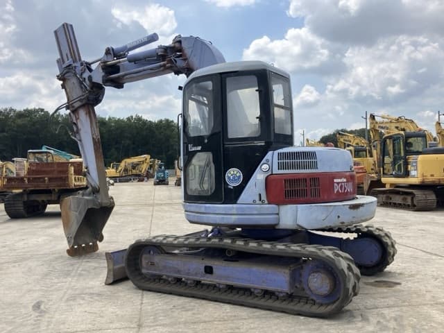 EXCAVATOR — Auction (lot 8457-18)