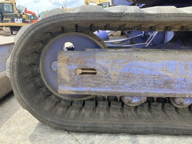 EXCAVATOR — Auction (lot 8457-18)