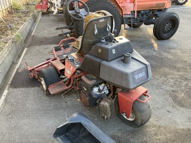 LAWN MOWER — Auction (lot 8457-1804)