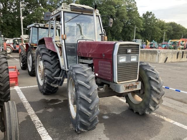 Tractor — Auction (lot 8457-1809)