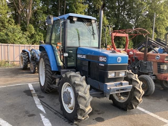 Tractor — Auction (lot 8457-1811)