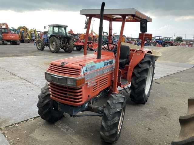 Tractor — Auction (lot 8457-1817)