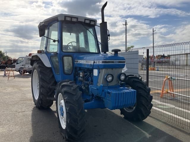 Tractor — Auction (lot 8457-1819)