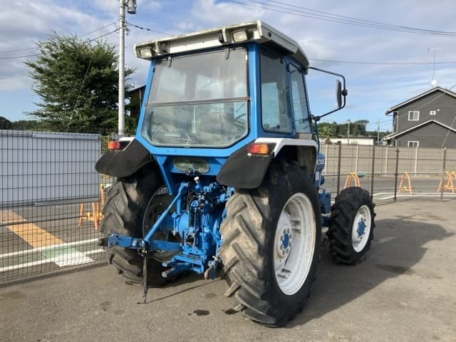 Tractor — Auction (lot 8457-1819)