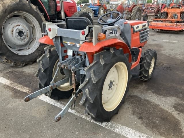 Tractor — Auction (lot 8457-1821)