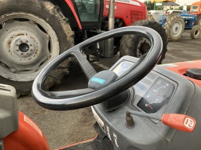 Tractor — Auction (lot 8457-1821)