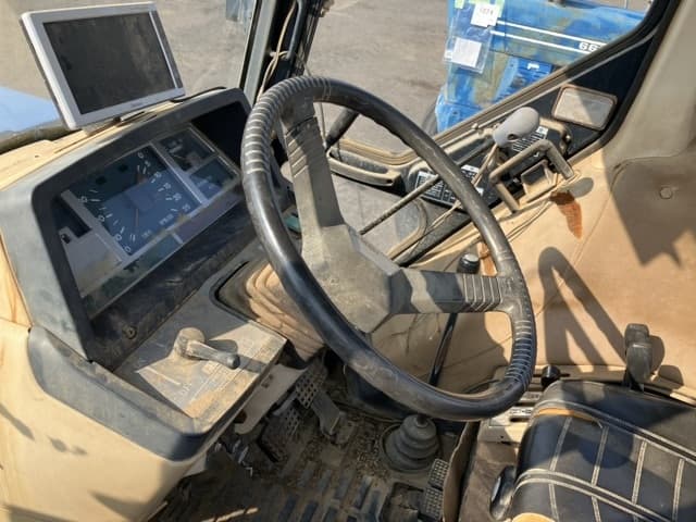 Tractor — Auction (lot 8457-1822)