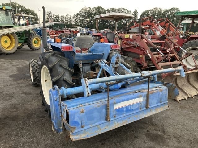 Tractor — Auction (lot 8457-1825)