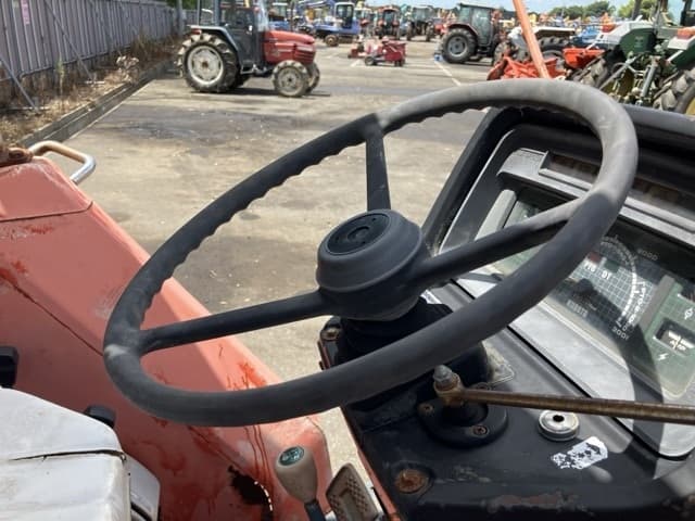 Tractor — Auction (lot 8457-1827)