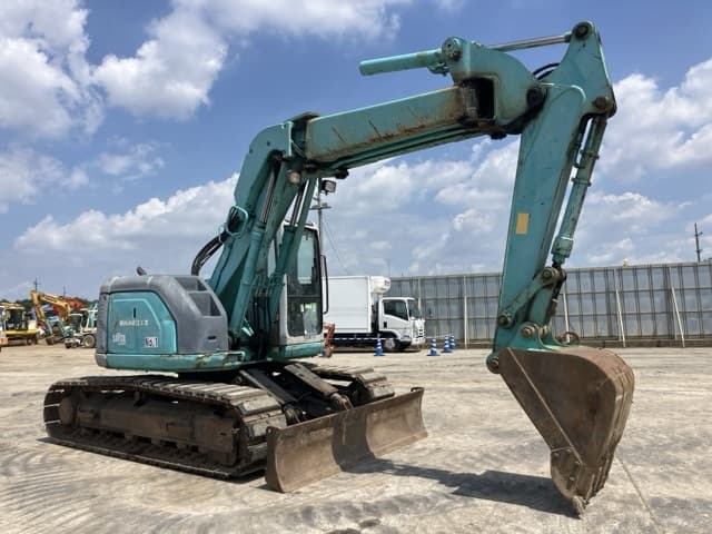 EXCAVATOR — Auction (lot 8457-185)