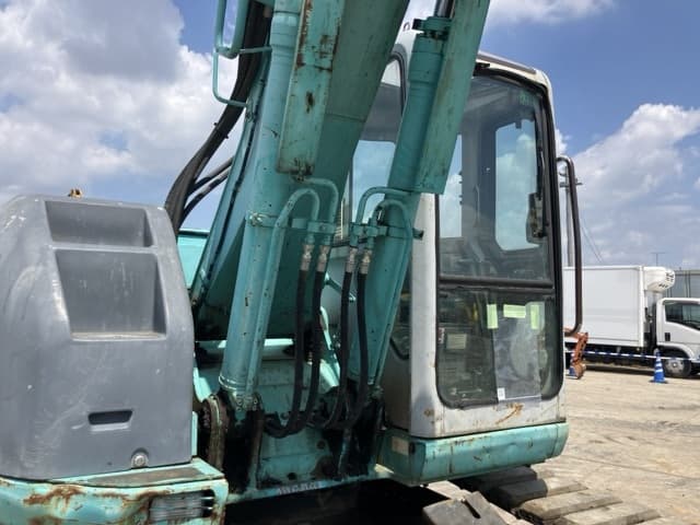 EXCAVATOR — Auction (lot 8457-185)