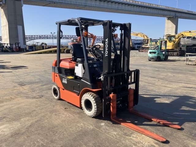 Battery Forklift — Auction (lot 8457-19002)