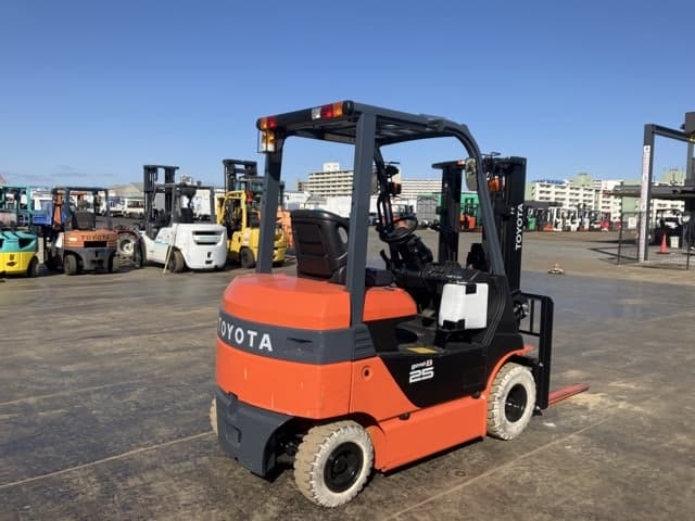 Battery Forklift — Auction (lot 8457-19002)