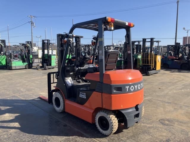 Battery Forklift — Auction (lot 8457-19002)
