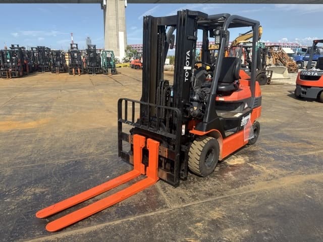 Battery Forklift — Auction (lot 8457-19012)