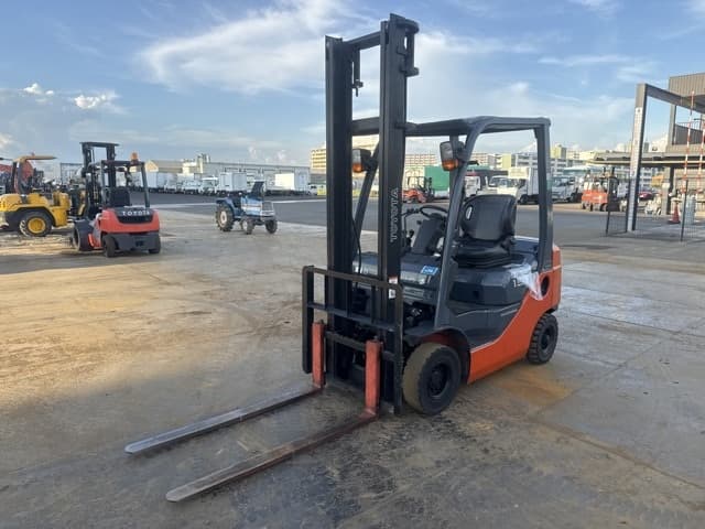 Forklift — Auction (lot 8457-19013)