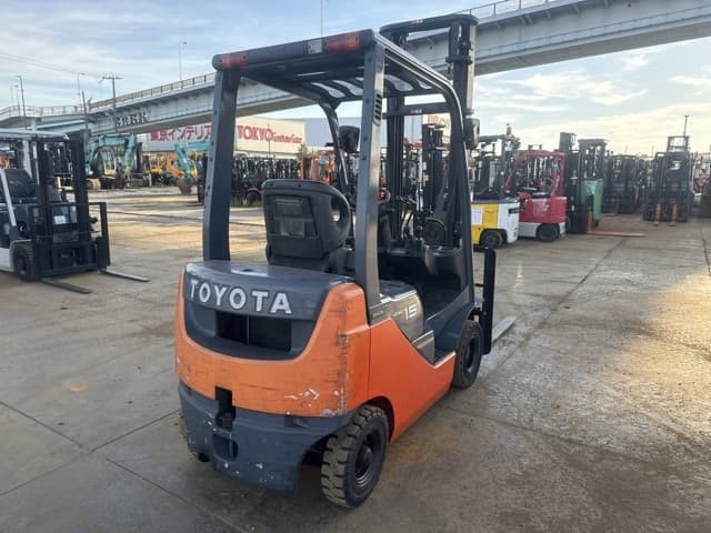 Forklift — Auction (lot 8457-19013)